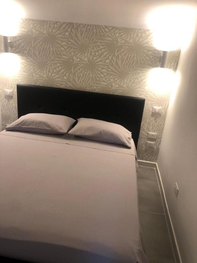 Il Rifugio Di Margo Apartment Bari Bagian luar foto