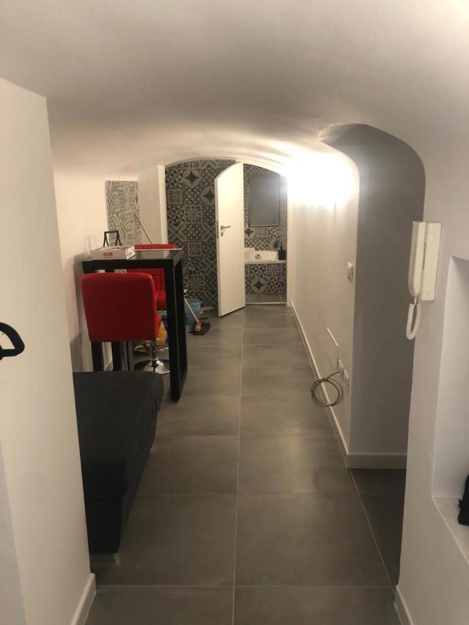 Il Rifugio Di Margo Apartment Bari Bagian luar foto