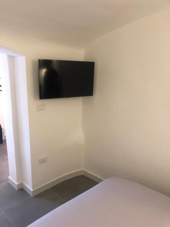 Il Rifugio Di Margo Apartment Bari Bagian luar foto